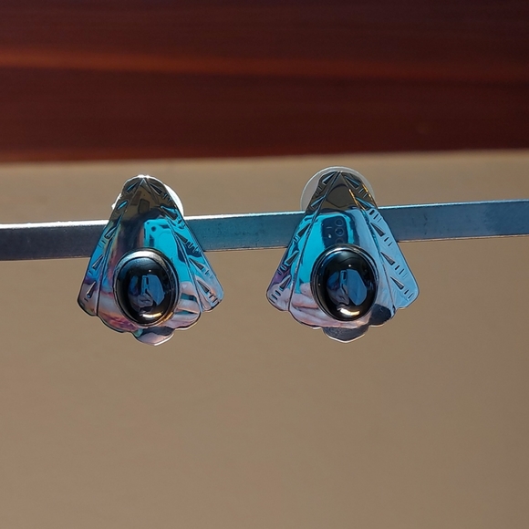 Classic QVC SW sterling & hematite earrings - Picture 4 of 5